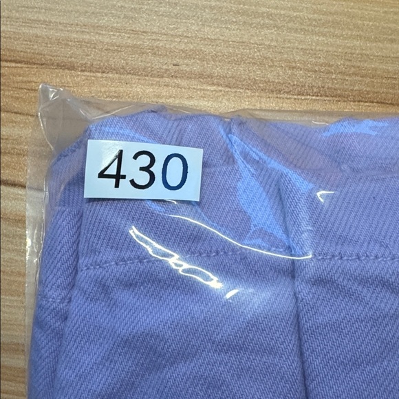 Alice + Olivia Carter Pleated Denim Mini Skirt/Size 29/US 4 - Picture 10 of 10